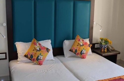 Baga Hotel | Hotel Riverside
