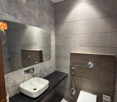 Saharanpur Hotel | Hotel Royal Classic