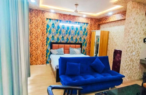 Gomti Nagar Apartment | Hotel Royal King