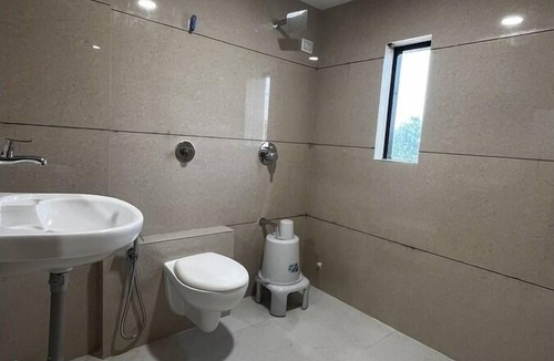 Nadiad Hotel | Hotel SR Pride