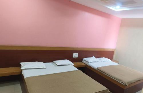 Shirdi Hotel | Hotel SS Palace