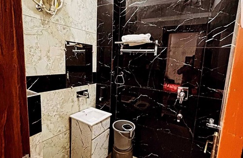 Panipat Hotel | Hotel The Amaresh