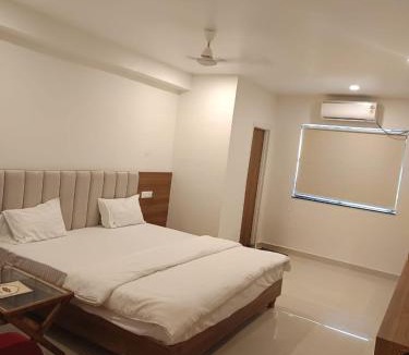 Jabalpur Hotel | Hotel The Amrit