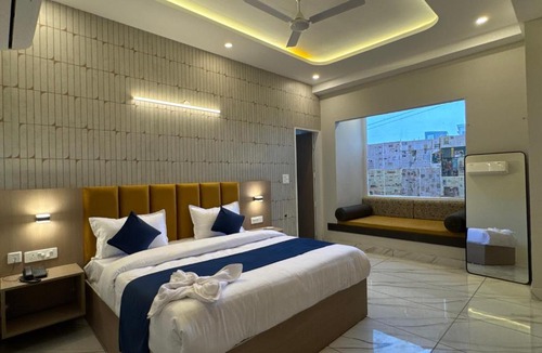 Kharar Hotel | Hotel The Merc