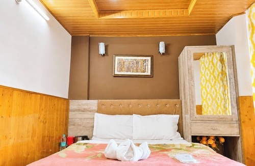 Darjeeling Hotel | Hotel The Olive Branch Near Gurudwara