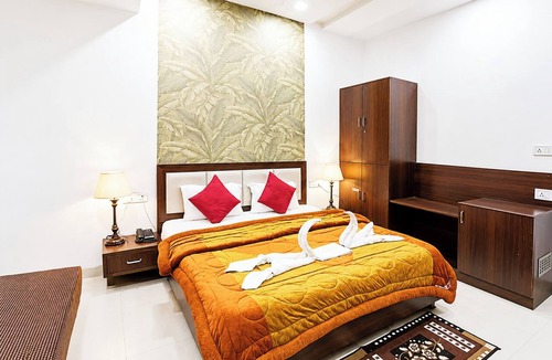 Amritsar Hotel | Hotel The Popular