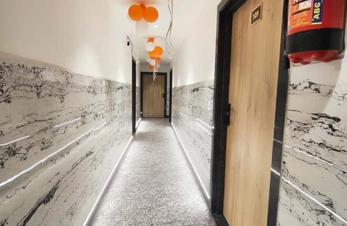 Vrindavan Hotel | Hotel The Skyluxe