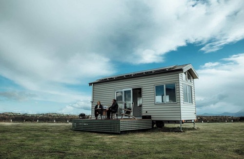 Rhymney Cabin | Hounds Run Tiny House | Unique Vineyard Stay