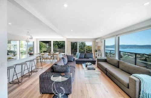 Sandy Bay House | House on the Hill with a View – Sleeps 12, 3 Bath.