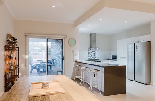 Exmouth House | Humpback is just perfect for two families or a group of friends who like their own space.