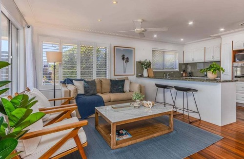 Kingscliff Villa | Humpback Villa by Holiday Management Co.