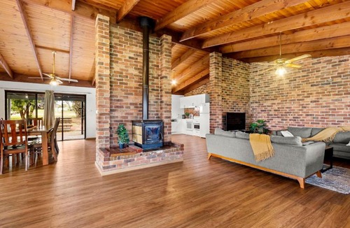 Whittingham House | Hunter Valley 2 x Homes Pets Heated Pool