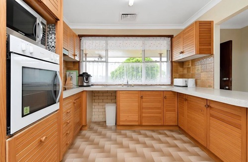 Cessnock House | Hunter Valley Group Retreat | Pool | Sleeps 16