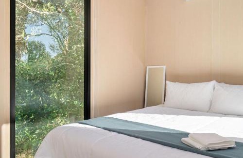 Huntingdon House | Huntingdon House by Tiny Away