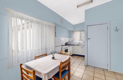 The Entrance North Apartment | Hutton Hide Away