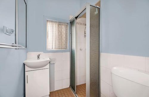 The Entrance North Apartment | Hutton Hide Away