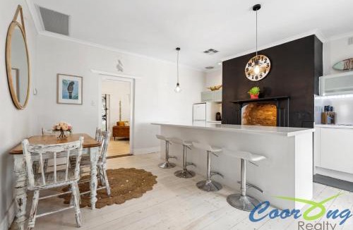 Bonney House | Hyde Cottage