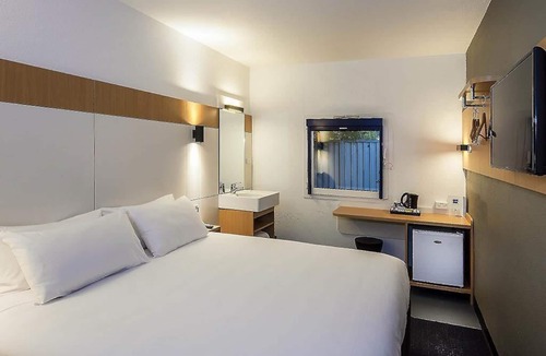 Strathfield South Hotel | ibis budget Enfield