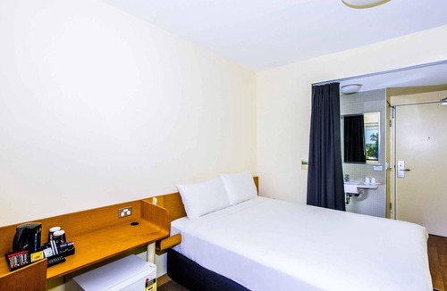 Sydney Olympic Park Hotel | ibis budget Sydney Olympic Park