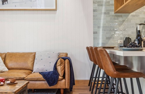 Thredbo Ski Chalet | Ice 3 a stylish ski chalet steps from the slopes