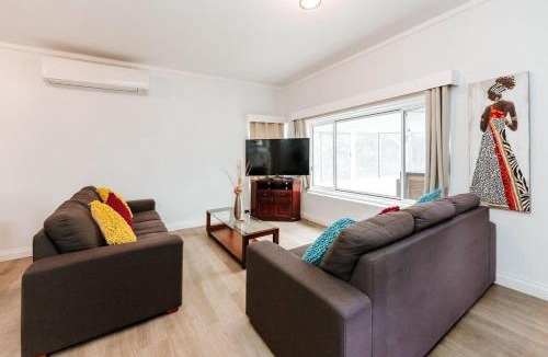 Nowra House | Iconic Escape Nowra