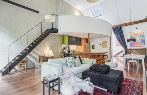 Collingwood North House | Iconic MacRobertson Chocolate Factory Conversion