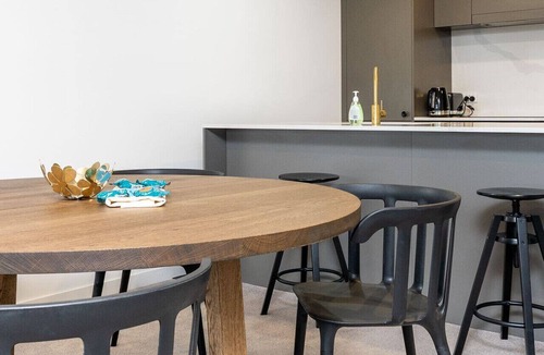 Braddon Apartment | Ideal 2BR Apt in the Heart of Braddon
