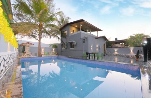 Malavli Villa | II EMPYREAN STAYS II AURA VILLA II 3BHK II AC II LARGE POOL Il