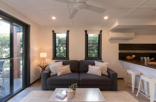 Dicky Beach Apartment | ilalo at Dicky Beach
