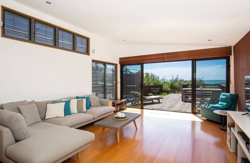 Culburra Beach House | Illaroo - Absolute Beachfront with Spa