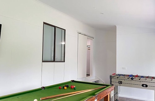 Torquay House | Immaculately prepared property is only 40 metres from the foreshore