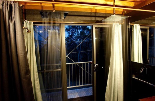 Austinville Cabin | Impressive Gold Coast Tree House Ideal for Unique Queensland Holidays