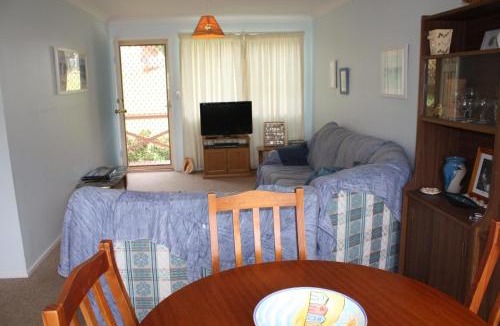 Manyana House | In Holiday Mode