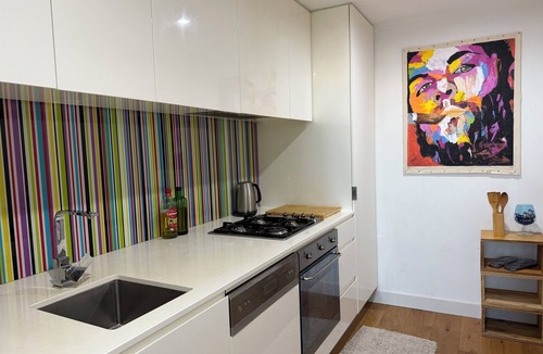 Prahran Apartment | In the heart of Greville Street