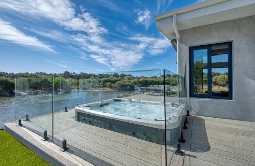 Wilyabrup House | INDICA HEMP HOUSE - Multi Award Winning-Luxury-Eco designed house-lake views-hot tub-Cinema