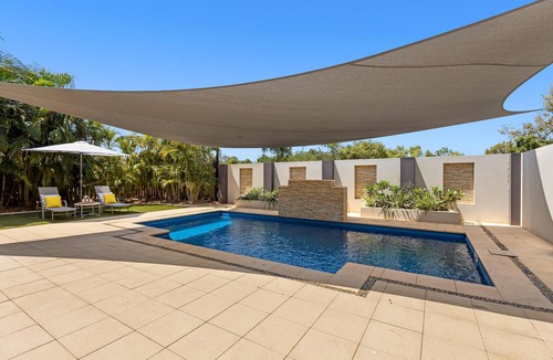 Cable Beach House | Indigo 4 Bedroom 2 Bath with Pool in Beautiful Cable Beach STRA6726V70KJFHH