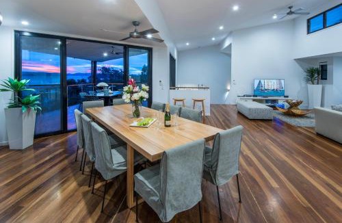 Hamilton Island House | Infinity on Hamilton Island by HIHA