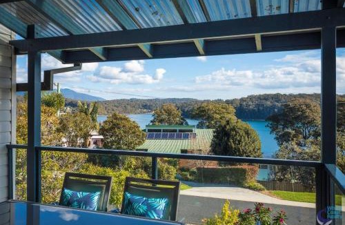 Narooma House | Inlet Views at 20 The Loop