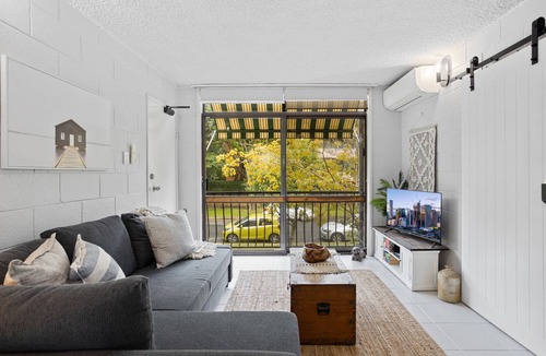 St. Lucia Apartment | Inner City Apartment Living in Quiet Location
