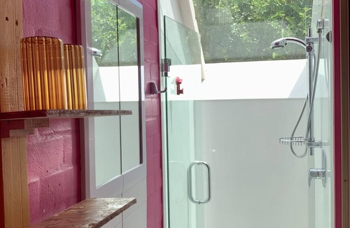 Spring Hill Apartment | Inner City - Ex Artist Studio