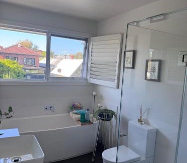 Prahran House | Inner city quiet cottage