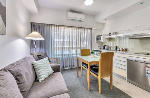 Darwin City Centre Apartment | Inner City Studio with Pool and Free parking by Tropical BNB
