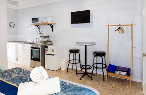 Innisfail Hotel | Innisfail Riverfront Motel