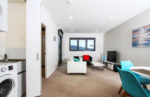 Braddon Apartment | IQ Smart Apartments 704 Braddon ACT