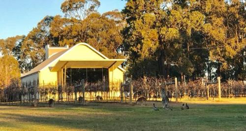 Pokolbin Villa | Ironbark Hill Villa 2 Aneis