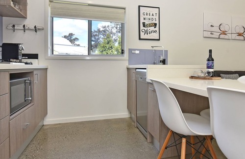 Pokolbin Villa | Ironbark Hill Villa 3