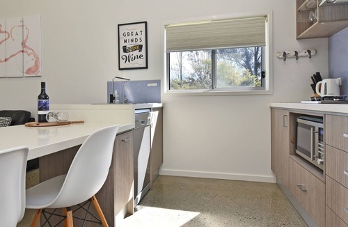 Pokolbin Villa | Ironbark Hill Villa 4