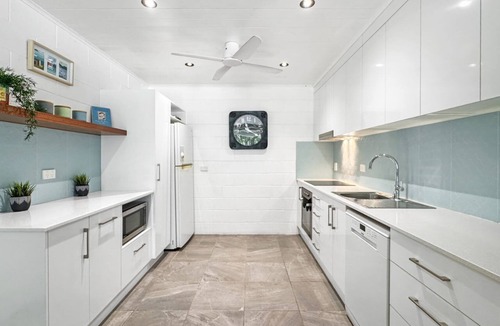 Arcadia Apartment | Island View Apt 1