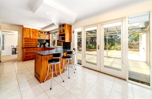 Frankston House | Isle of Security Dreamhousen