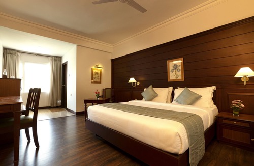 Munnar Hotel | Issacs Residency